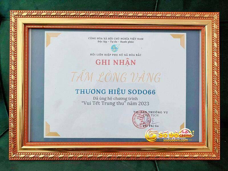 Giấy khen "Tấm lòng vàng" do Hội Liên Hiệp Phụ Nữ Xã hòa Bắc trao tặng